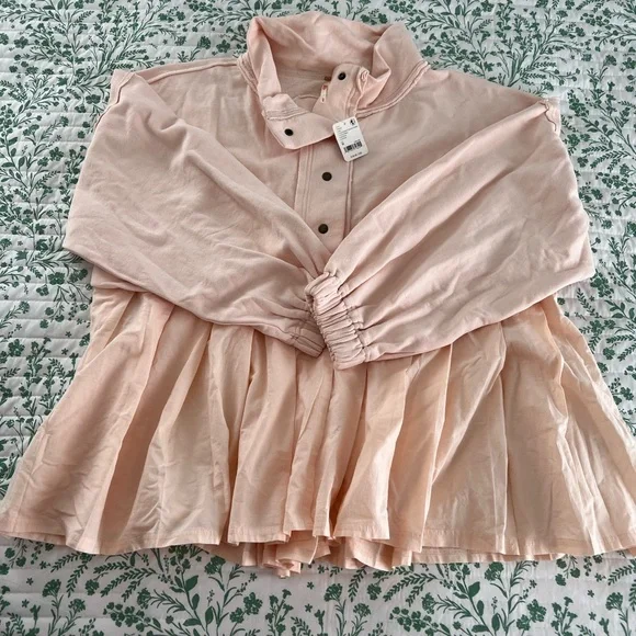 NWT Free People Ellie Sweatshirt - color Strawberry Cream Combo, size M - Picture 6 of 8